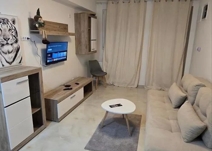 Beli Tigar شقة بيتروفارادين